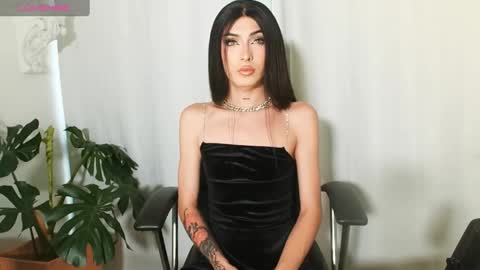 Snapshot of milansantana24 chatting on February 8, 10:29 pm MILAN SANTANA online show from February 8, 10:29 pm