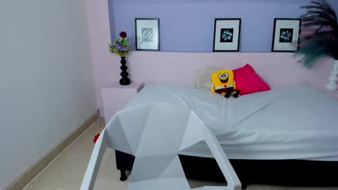 Snapshot of milarose4 chatting on December 6, 3:22 pm Mila Rose online show from December 6, 3:22 pm