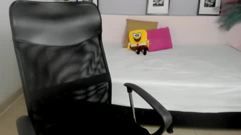 Snapshot of milarose4 chatting on December 23, 11:14 am Mila Rose online show from December 23, 11:14 am