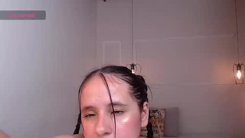 Snapshot of milarose4 chatting on February 23, 5:39 pm Mila Rose online show from February 23, 5:39 pm