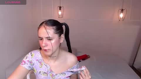 Snapshot of milarose4 chatting on February 28, 11:47 am Mila Rose online show from February 28, 11:47 am