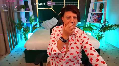 Snapshot of milaskyy chatting on October 7, 1:36 am milaskyy online show from October 7, 1:36 am