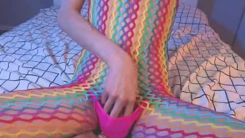 Snapshot of milaslovv chatting on October 10, 1:15 am Mila online show from October 10, 1:15 am