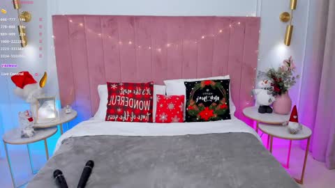 Snapshot of milavox chatting on December 24, 5:38 am Mia online show from December 24, 5:38 am