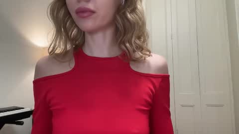 Mila online show from January 16, 3:05 pm