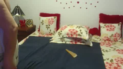 Snapshot of milchanell chatting on October 5, 5:28 am milchanell online show from October 5, 5:28 am