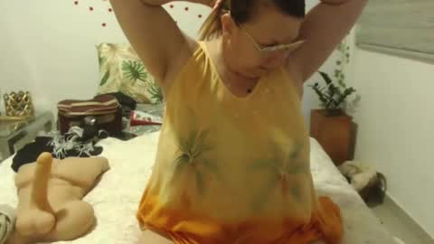 Snapshot of milchanell chatting on October 13, 10:54 pm milchanell online show from October 13, 10:54 pm