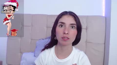 Snapshot of mildrecute chatting on December 26, 8:11 pm Ana online show from December 26, 8:11 pm