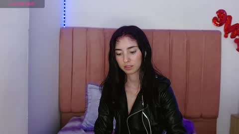 Snapshot of mildrecute chatting on December 28, 10:03 am Ana online show from December 28, 10:03 am