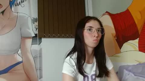 Snapshot of mildrecute chatting on February 4, 1:34 am Ana online show from February 4, 1:34 am