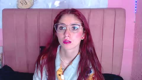 Snapshot of mildrecute chatting on October 22, 4:29 pm Ana online show from October 22, 4:29 pm