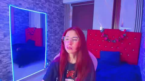 Snapshot of mildrecute chatting on October 25, 8:47 pm Ana online show from October 25, 8:47 pm