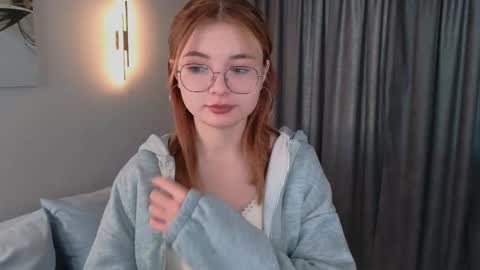 Snapshot of mildred_nelson_ chatting on October 23, 6:02 am Maria online show from October 23, 6:02 am