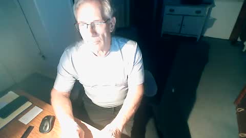 Snapshot of milehi1958 chatting on February 6, 3:06 am Milehi1958 online show from February 6, 3:06 am