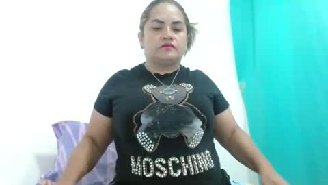 Snapshot of milena_hoot_ chatting on November 30, 8:13 pm MILENA online show from November 30, 8:13 pm