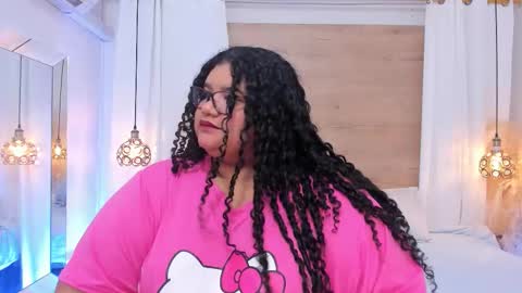 Snapshot of miley_colins0 chatting on November 28, 12:52 pm Miley online show from November 28, 12:52 pm