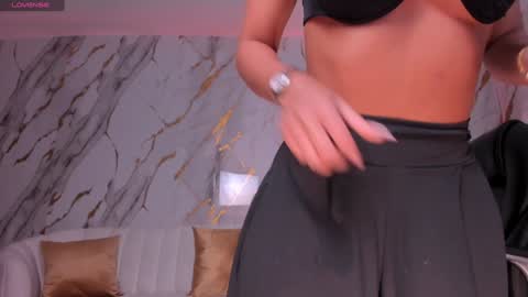 Snapshot of mileycruz_ chatting on February 7, 3:12 am Miley Cruz IG miley model23 online show from February 7, 3:12 am