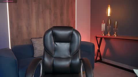 Snapshot of mileycruz_ chatting on October 28, 9:17 pm Miley Cruz IG miley model23 online show from October 28, 9:17 pm