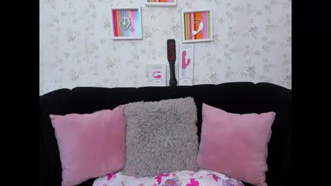 Snapshot of milf_bigass_ chatting on November 5, 12:49 pm Antonella online show from November 5, 12:49 pm