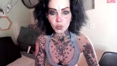 Isabella online show from September 17, 1:02 pm