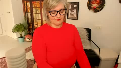 MilfElla online show from February 27, 10:15 am