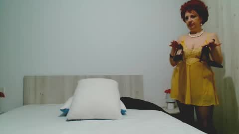 Milfsupreme online show from March 11, 3:34 pm