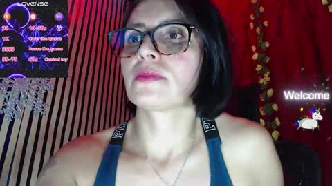 Snapshot of milfsexx_ chatting on October 24, 1:03 am Andrea online show from October 24, 1:03 am