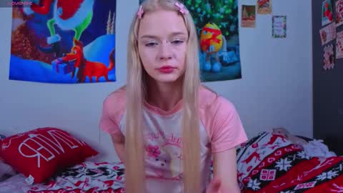 Milia online show from January 12, 7:52 pm