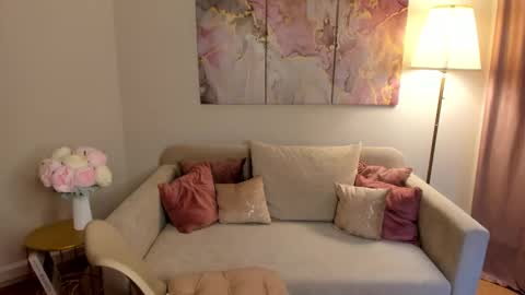 Snapshot of milinafox chatting on November 28, 2:58 am milinafox online show from November 28, 2:58 am