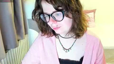 Snapshot of milisasweet chatting on October 6, 7:00 pm MilisaSweet online show from October 6, 7:00 pm