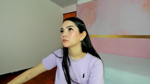 Snapshot of milk_candy16 chatting on September 19, 1:01 pm S O F I A online show from September 19, 1:01 pm