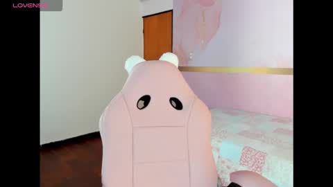 Snapshot of milk_candy16 chatting on October 15, 12:27 pm S O F I A online show from October 15, 12:27 pm