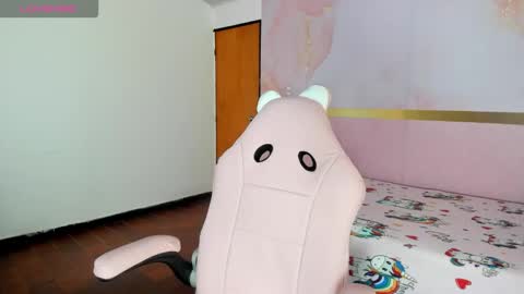 Snapshot of milk_candy16 chatting on October 17, 12:30 pm S O F I A online show from October 17, 12:30 pm