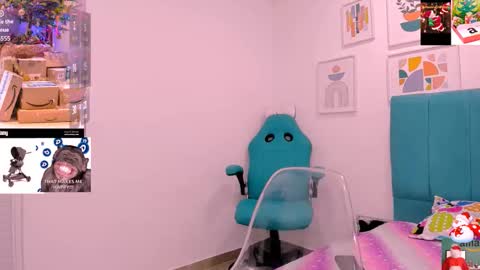 Snapshot of milk_zafira chatting on October 22, 1:44 pm milk_zafira online show from October 22, 1:44 pm