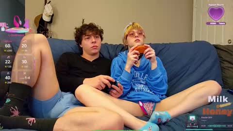 MilkandHoney online show from January 8, 9:28 pm