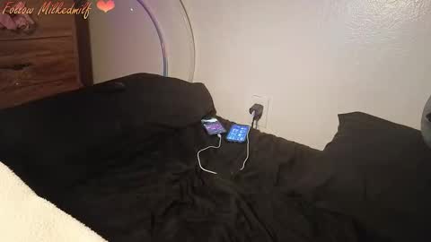 milkedmilf online show from December 18, 6:41 am