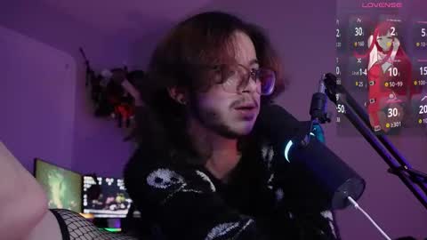 Snapshot of milkingmarlo chatting on November 6, 2:56 am milkingmarlo online show from November 6, 2:56 am