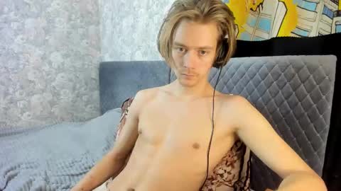 Snapshot of milkiwy chatting on October 30, 5:02 pm Isaac online show from October 30, 5:02 pm