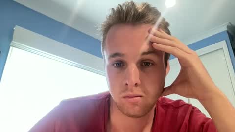 Snapshot of milkplease1234567 chatting on December 4, 2:21 am Milkplease online show from December 4, 2:21 am