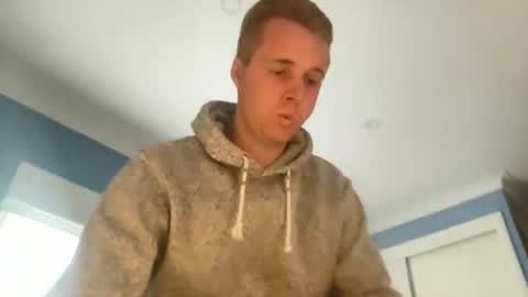 Snapshot of milkplease1234567 chatting on December 21, 4:30 am Milkplease online show from December 21, 4:30 am