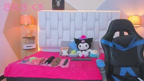 Snapshot of milkwhore1 chatting on September 10, 12:16 pm Michelle online show from September 10, 12:16 pm