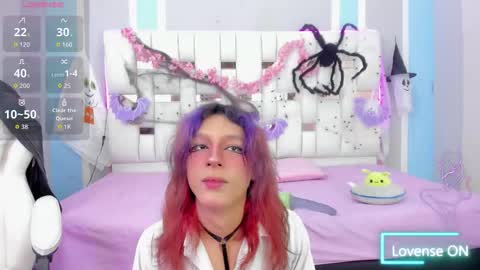 Snapshot of milkwhore1 chatting on October 25, 8:58 pm Michelle online show from October 25, 8:58 pm