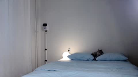 Snapshot of milky__way_ chatting on January 9, 1:35 pm milky__way_ online show from January 9, 1:35 pm