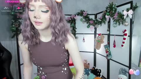 milky cute online show from December 24, 3:38 am