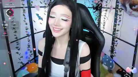 Snapshot of milkycute chatting on October 25, 12:18 am milky cute online show from October 25, 12:18 am