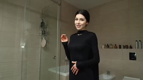 milla bella online show from January 6, 7:28 pm