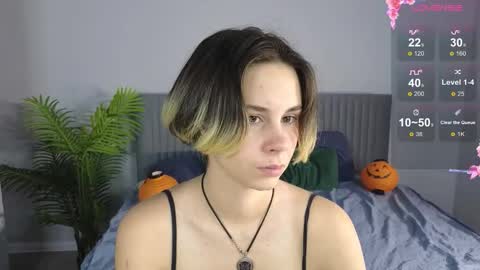 Snapshot of millaholt chatting on November 4, 1:16 am Hello Im Mila online show from November 4, 1:16 am