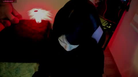 millandiux online show from April 14, 2:17 am