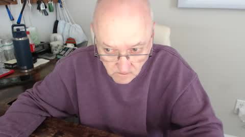 Snapshot of millenium0129 chatting on October 31, 5:25 pm millenium0129 online show from October 31, 5:25 pm