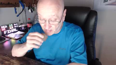 millenium0129 online show from April 5, 12:41 am